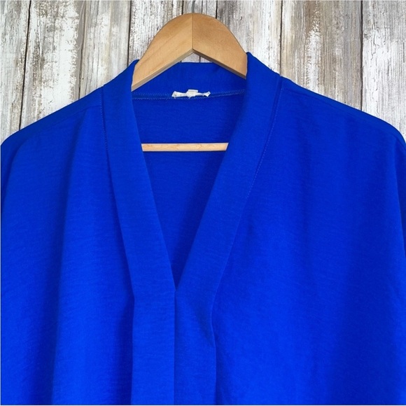 Jodifl Solid Blue Blouse - Picture 2 of 4